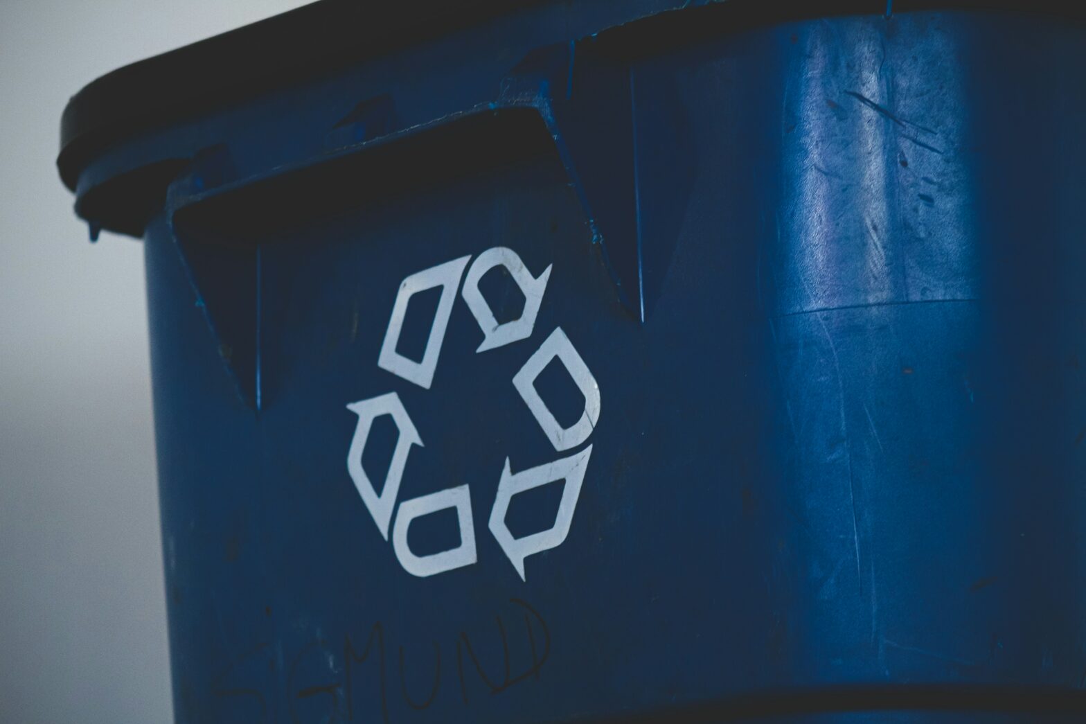 Blog-Eco-Friendly Waste Management Solutions for a Circular Economy